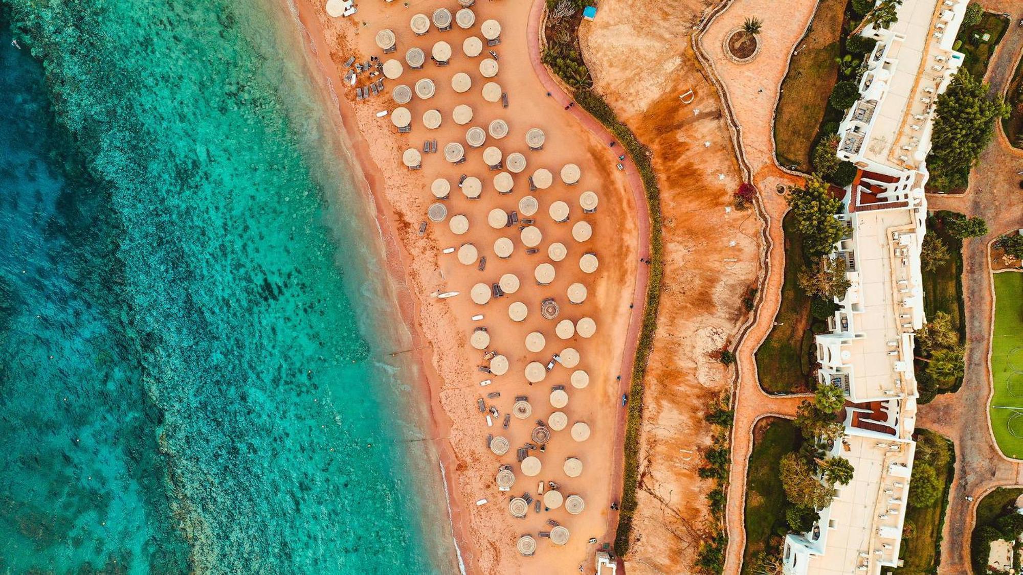 Domina Coral Bay Resort, Diving , Spa & Casino Sharm el-Sheikh Exterior photo Aerial view of the beach